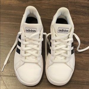 Rarely worn kids adidas size 2
